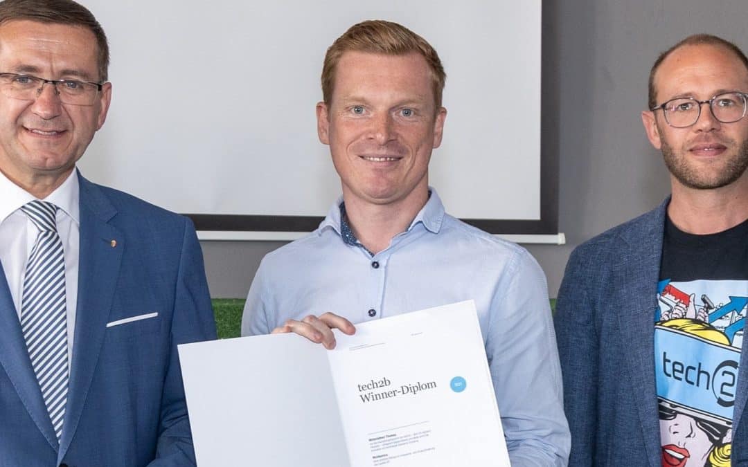 Wirtschaftslandesrat Achleitner überreicht Winner-Diplom von tech2b an Moldsonics